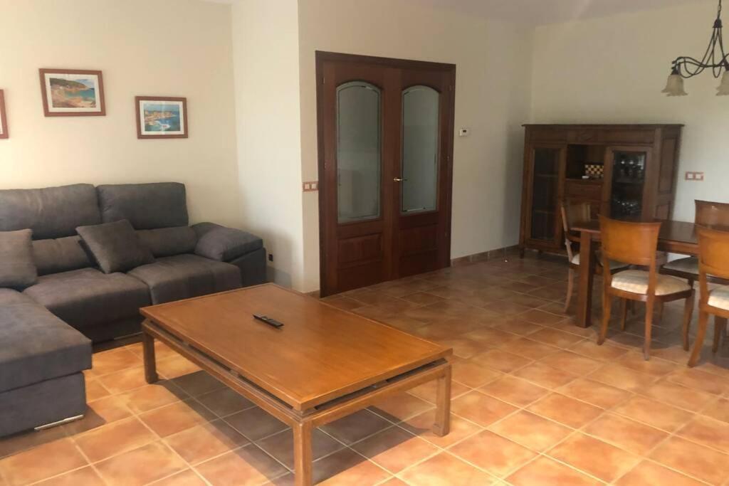 דירות בגור Apartamento Con Vistas A La Montana מראה חיצוני תמונה